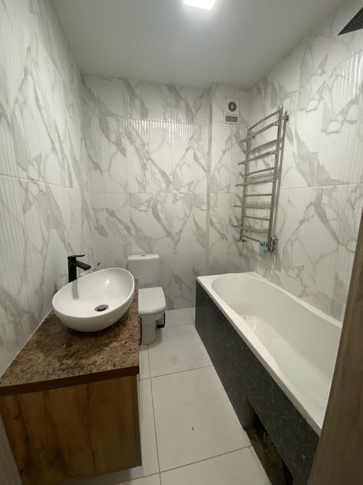 Продаж великої 1 кімнатної можна під програми