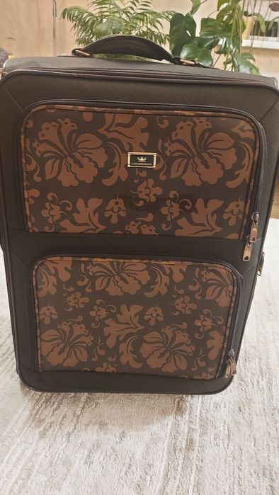 Продам валізу на 2-колесах