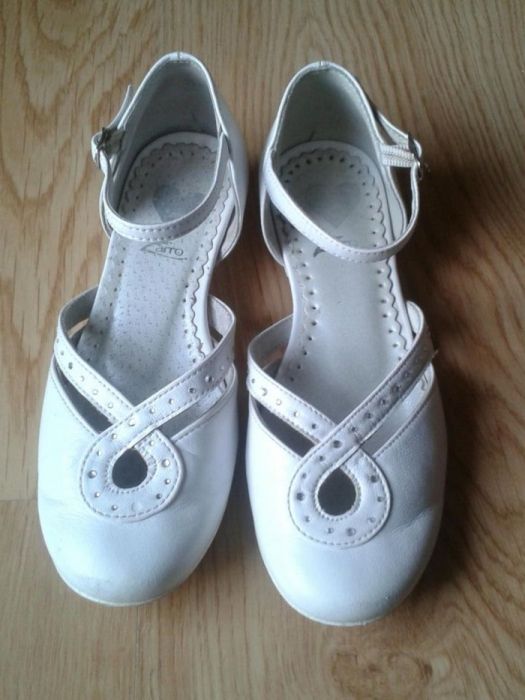 Buty dla dziewczynki Komunia. Rozmiar 31, długość wkładki 18 cm !