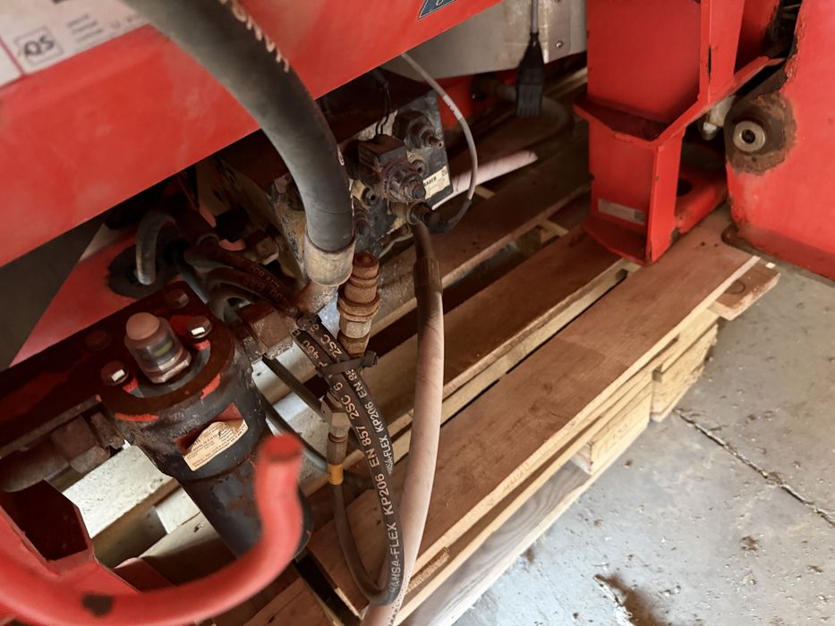 Rozsiewacz Kuhn Axis 50.1 EMC W navi