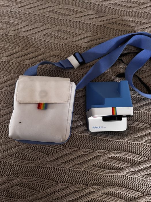 Polaroid Now – niebieski – stan bardzo dobry + futerał + zatyczka 3D