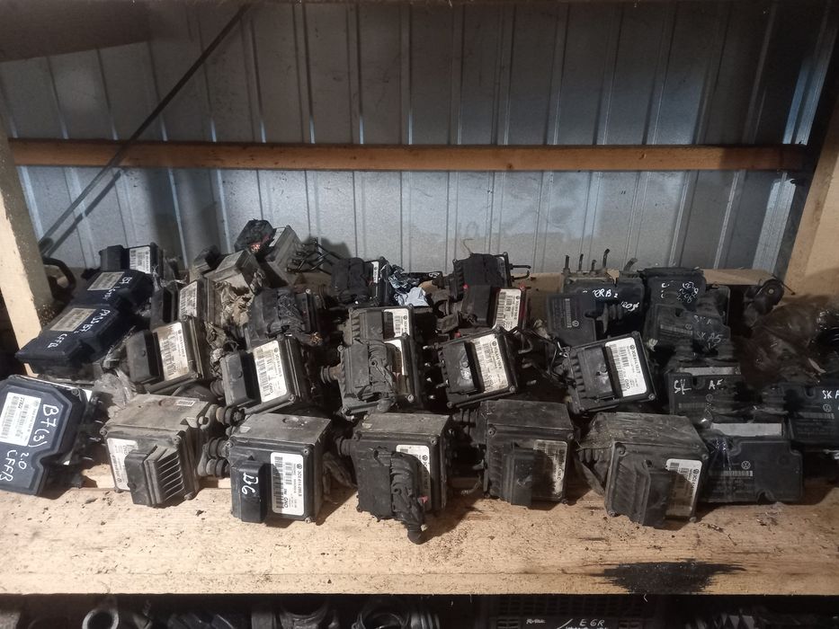 Блок ABS Passat B5 B6 B7 Octavia A5 Superb 2 A6 C6 АБС розборка шрот