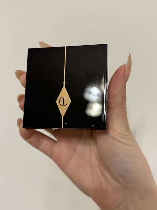 Тіні Charlotte Tilbury