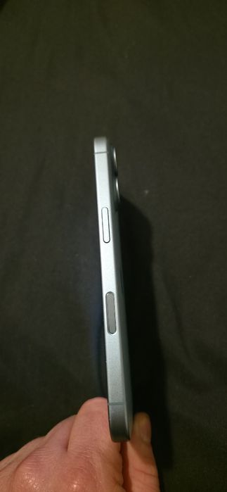 Iphone 16 не ловить сіть