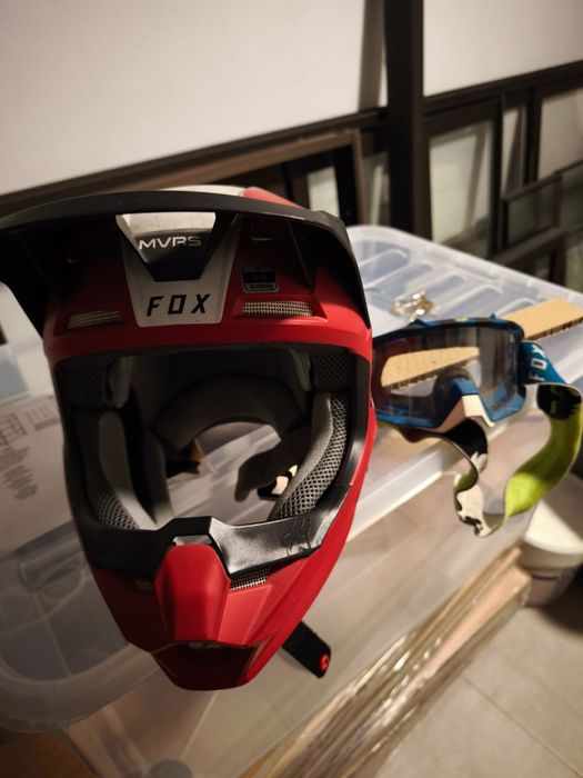 Capacete fox S vermelho v1