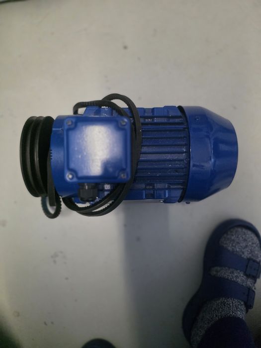 Silnik 2,2 kW 2890 obr. TAMEL 3-fazowy + Koło Pasowe SPZ TaperLock