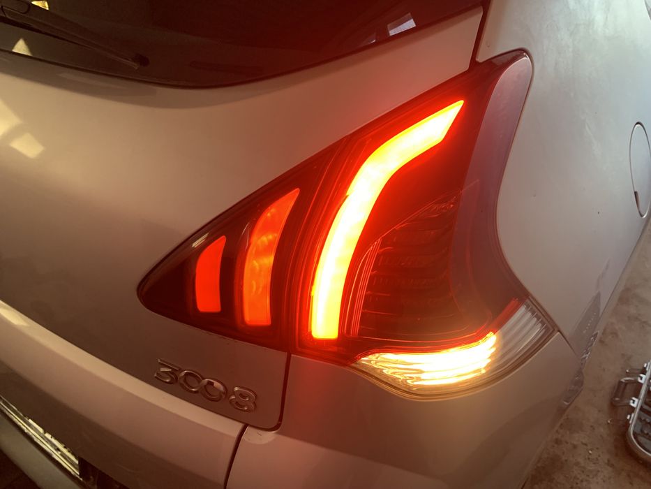 Ліхтар задній Peugeot 3008 Фонарь задний Пежо 3008 Стоп