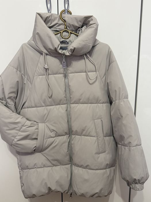 Зимова куртка на дівчинку р.152