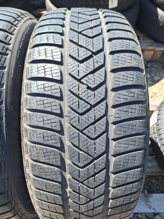 Opony zimowe Pirelli Sottozero 3  225 50 r17