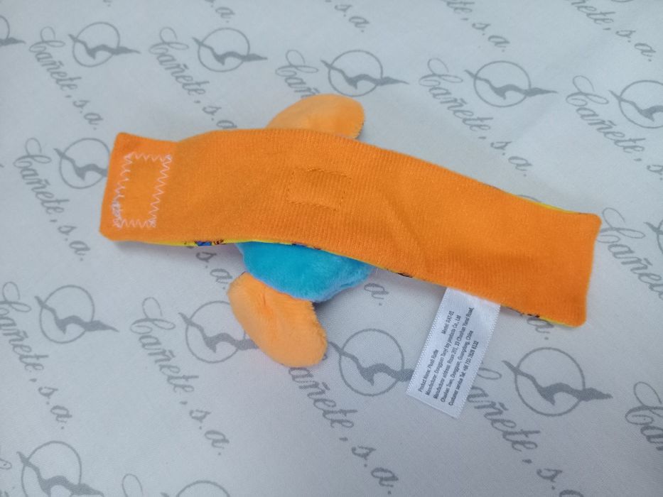 Детская игрушка погремушка Lindo на руку