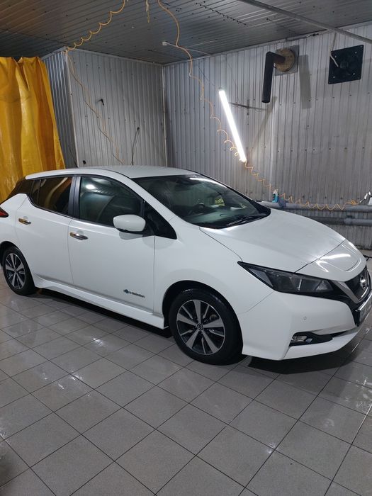 Nissan Leaf 18 года