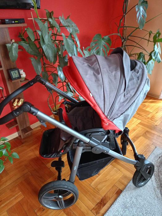 Sprzedam wózek dziecięcy.