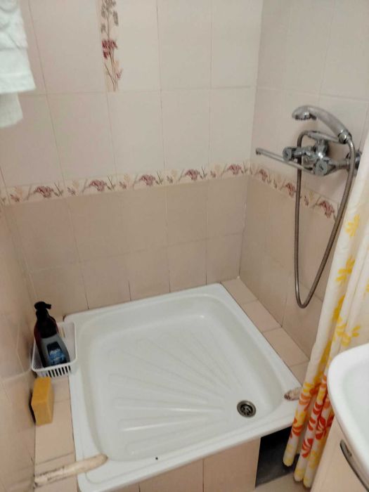 Продам дві комнати блоком з  власними вдобствами.