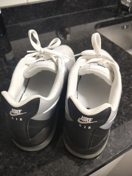 Nike Air Max Invigor Tam. 43