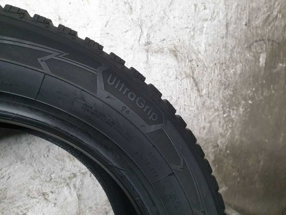 Dwie Opony zimowe 205/60R16 6,4mm Goodyear UltraGrip 9+ 2022r