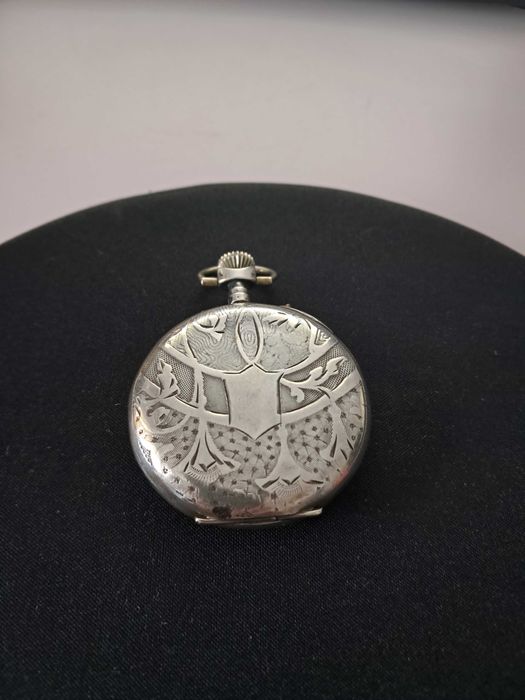 Relógio de bolso em prata