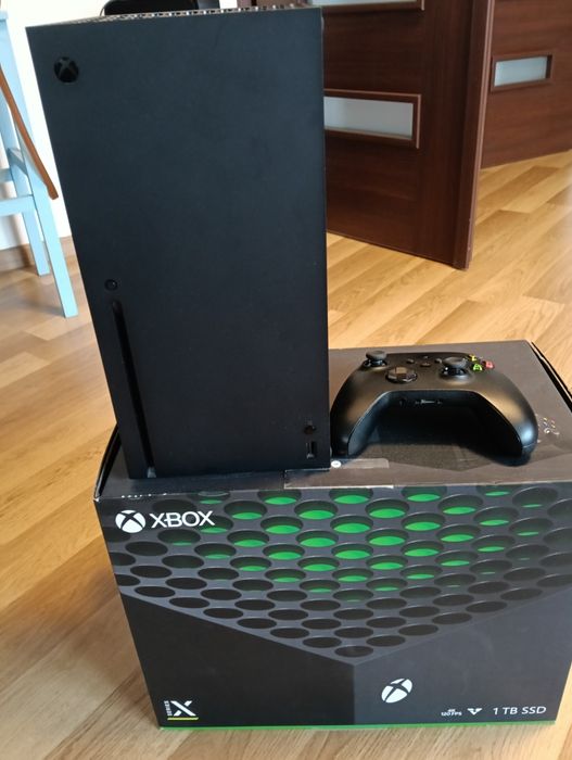Xbox Series X 1TB SSD + pudełko – stan jak nowy !