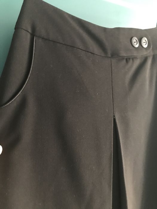 Spódnica czarna z kieszeniami