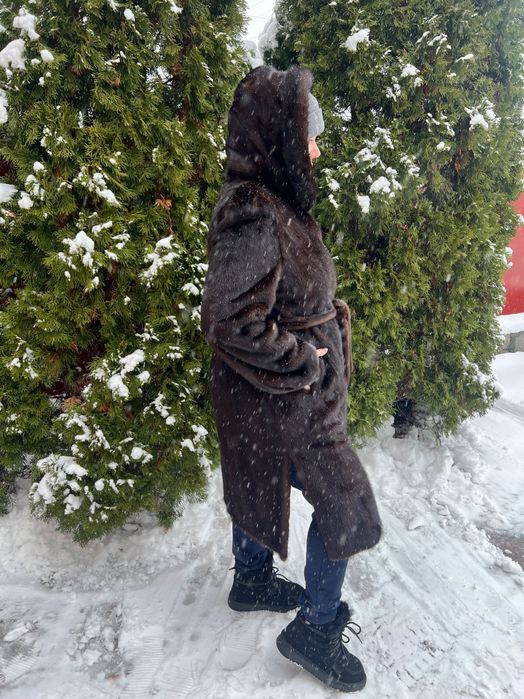 Норковую шубу в идеальном состоянии