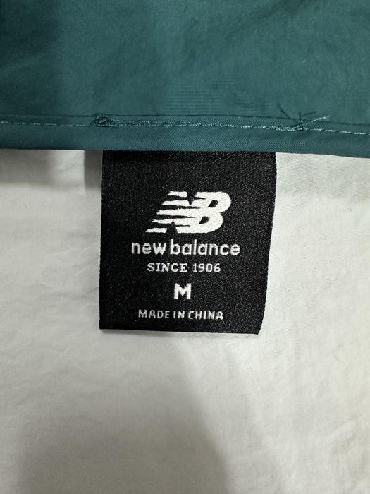 Casaco New Balance (Com Capuz)