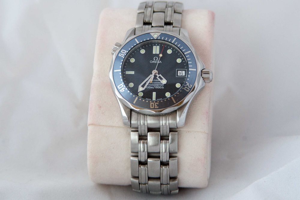 Omega Seamster Diver Professional 300M Automatic James Bond