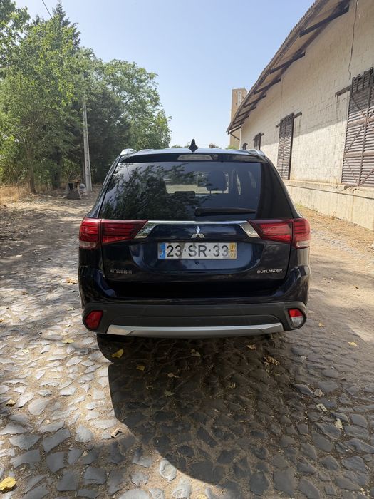 Mitsubishi Outlander 2.2 D 7 lugares Nacional