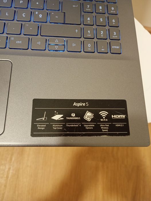 Portátil Acer Aspire 5