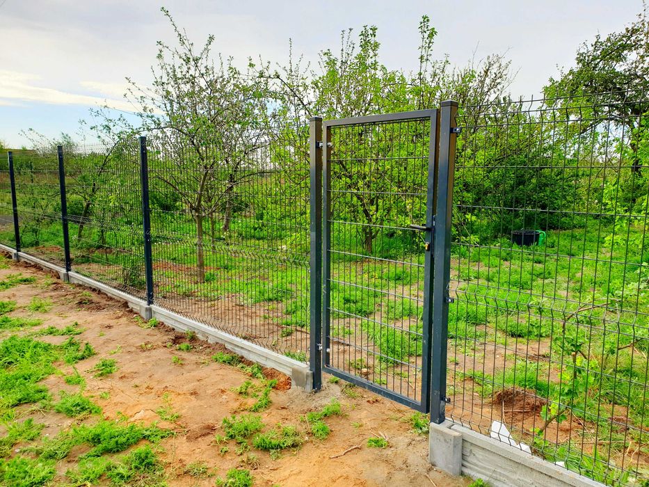 Ogrodzenia panelowe + podmurówka + montaż. Ogrodzenie panelowe 3D, 2D