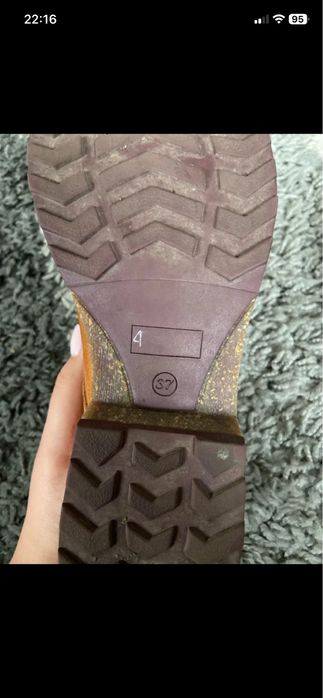Buty  w bardzo dobrym stanie prawdziwa skora
