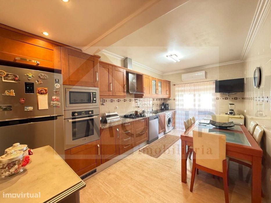 Apartamento T2 no centro do Pinhal Novo — Pinhal Novo, Setúbal
