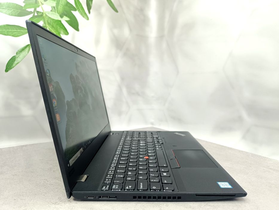 Quadro P500 (2GB)/Lenovo ThinkPad P52s/i7-8550U/16/256/15.6"/IPS