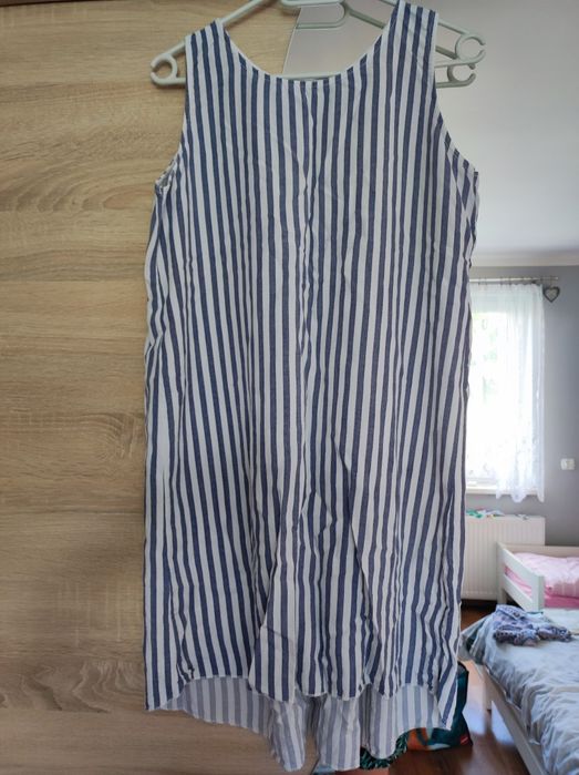 Sukienka letnia w pionowe paski Pepco