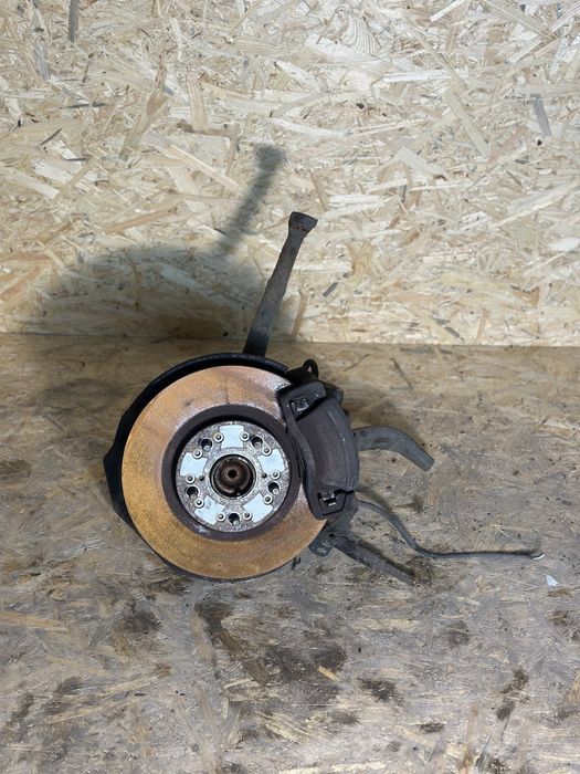 Lexus IS200 / Zwrotnica / Piasta / Zacisk / Tarcza hamulcows