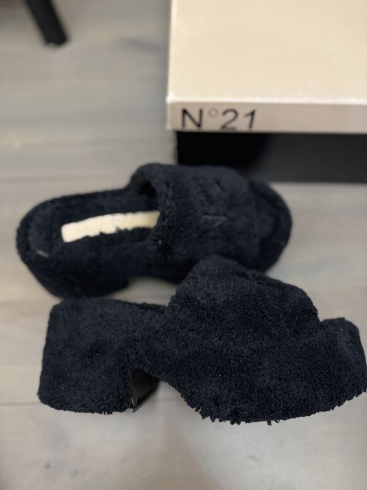 Нові босоніжки n21 оригинал 37 розмір