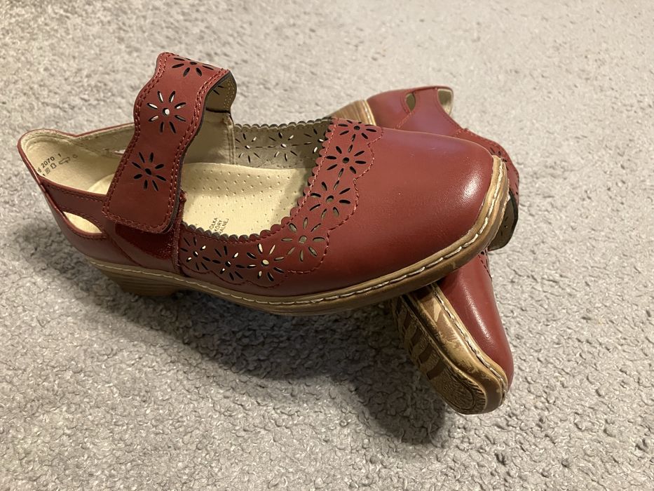 Buty EASY STREET BOCHUM damskie czerwone rozm.36