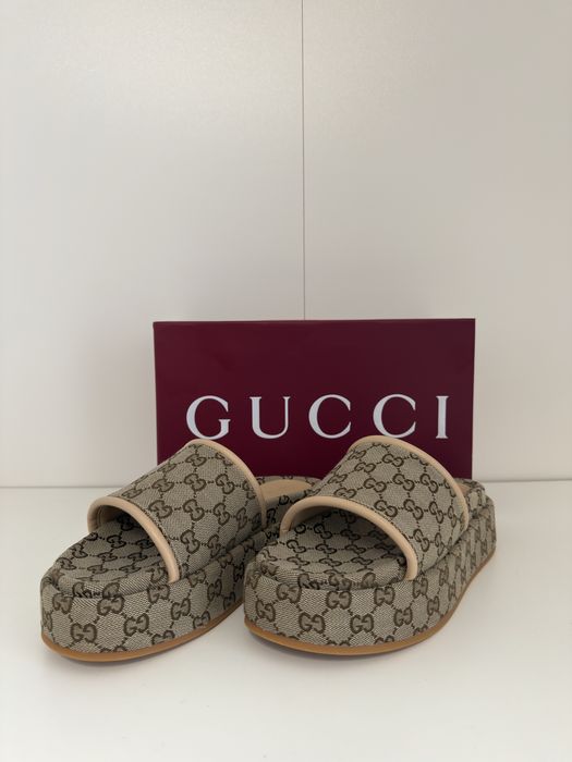 Klapki Gucci GG Monogram – styl i wygoda | 40