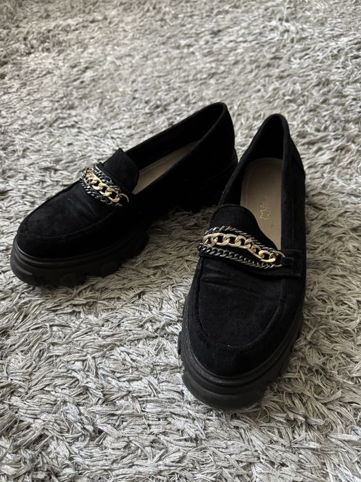 Buty damskie czarne klamerki loafersy mokasyny CCC