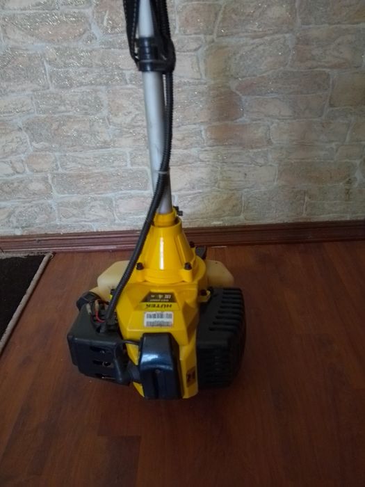 Продам мотокосу HUNTER