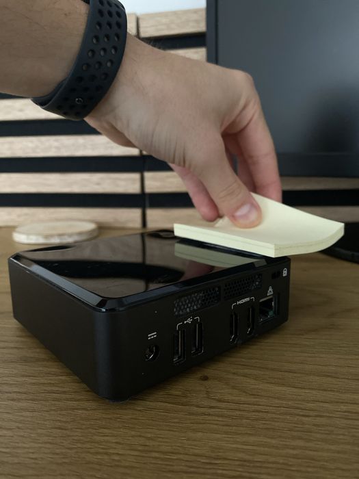 Intel® NUC Kit DC3217IYE mini komputer