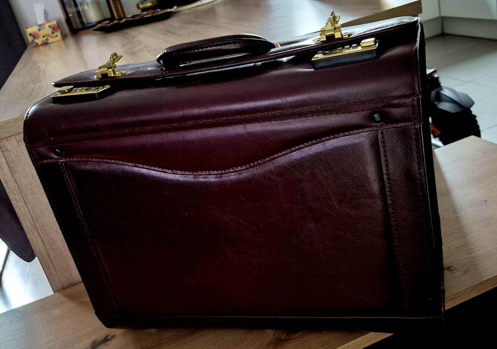 Neseser, walizka, dyplomatka duża skórzana,  brązowa