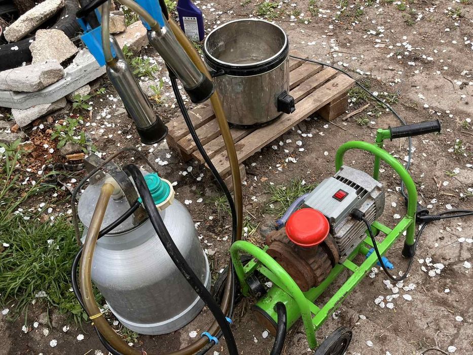 Продам доїльний апарат