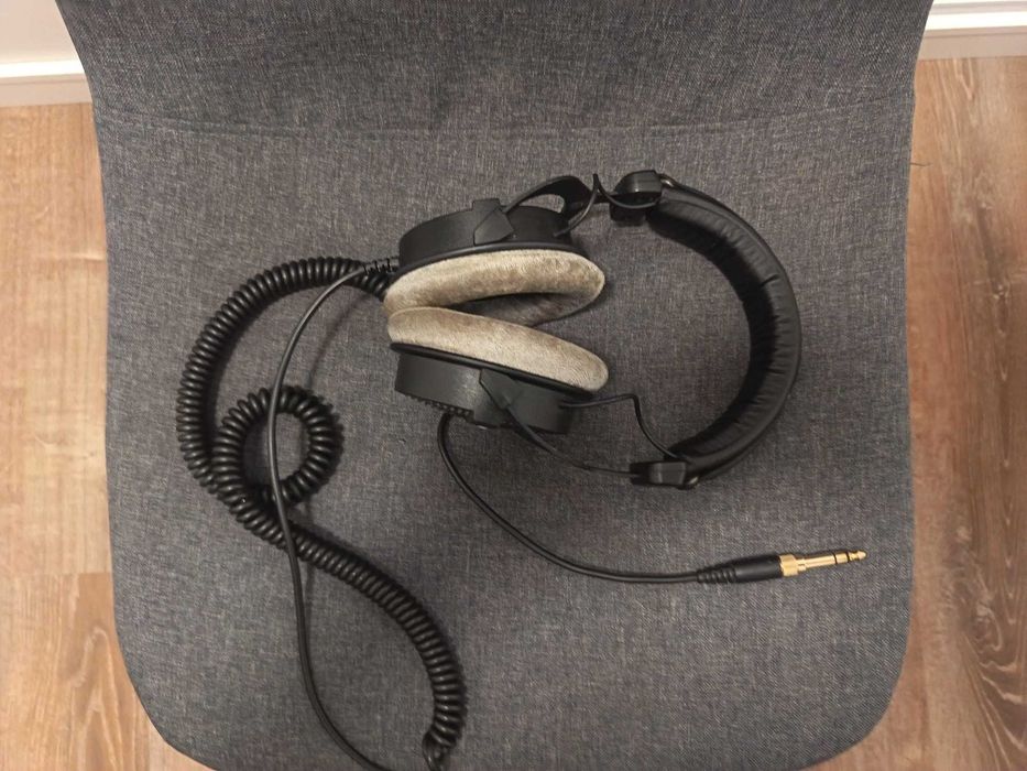 Auscultadores Beyerdynamic DT 990 Pro 250 ohm