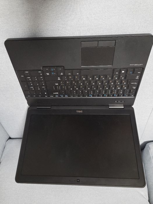 Dell latitude E5540 15.6 i5-4310U / 8gb ddr3 / ssd 240gb / W10