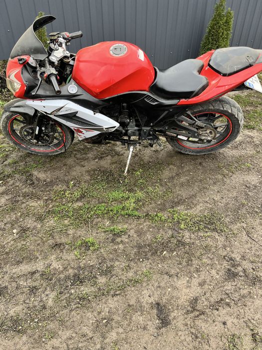 Продам мотоцикл Viper f2 v200