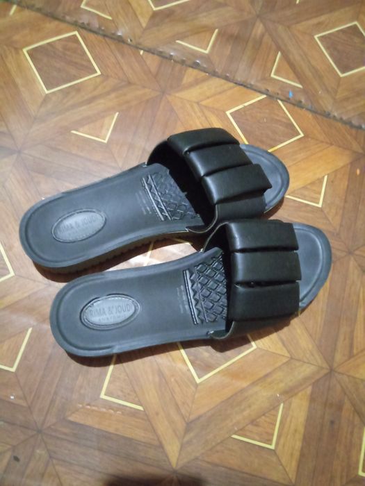 Шлепанцы женские р.41