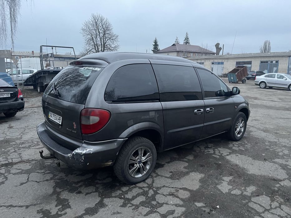 Крайслер Ram van автомат додж вояжер