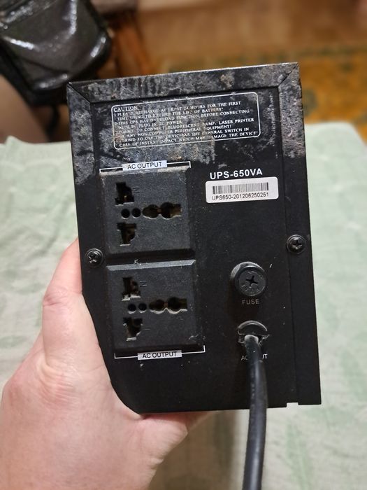 Джерело живлення.