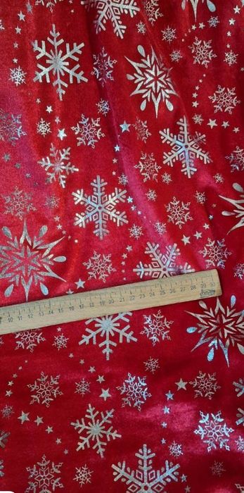 Велюр з сніжинками новорічний червоний