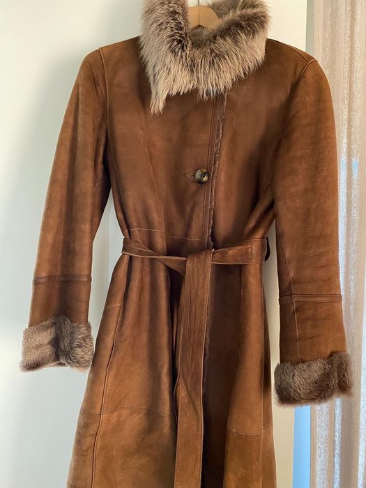 Casaco de pele comprido da Massimo Dutti
