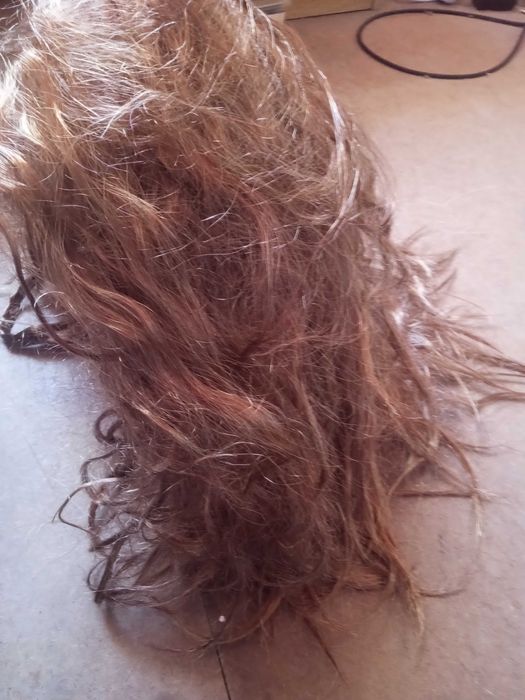 Peruka rozczochrana 55 cm